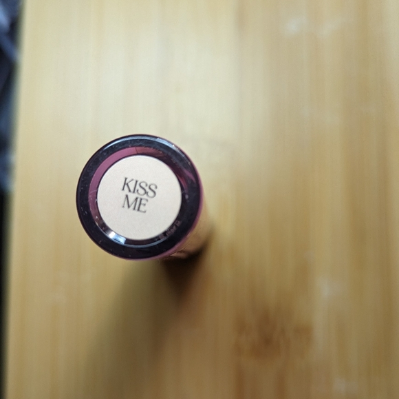 Doll 10 High Shine liquid Lipstick - Kiss Me - Picture 4 of 6